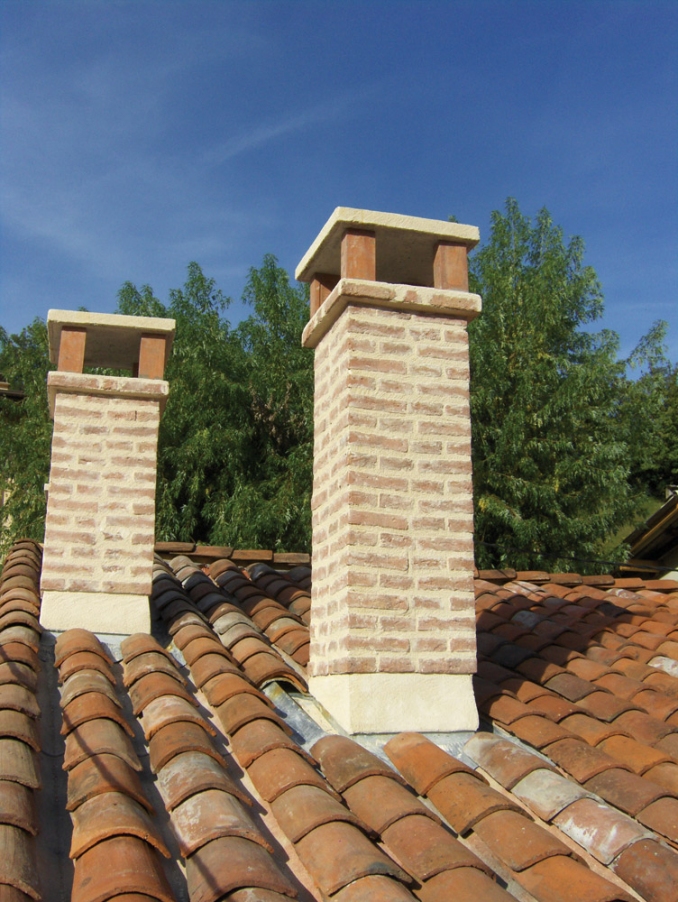 Chimneys with thin brick veneer