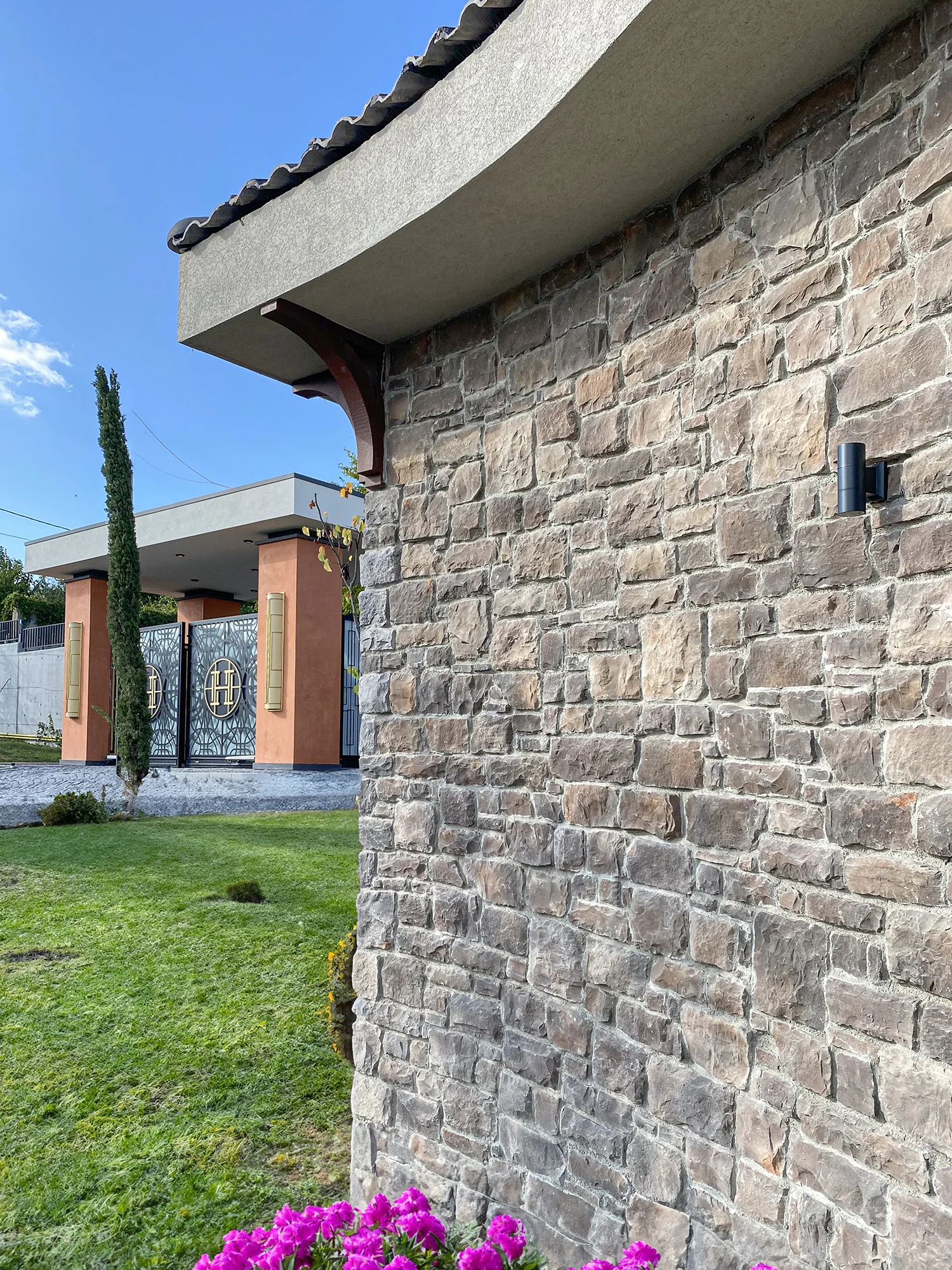 A private villa with Manufactured Stone walls